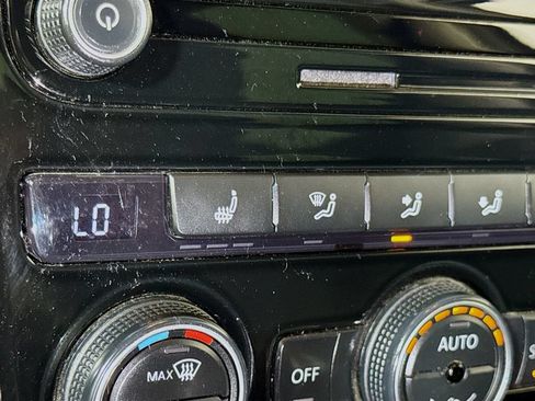 Used 2020 Volkswagen Passat 2.0T R-Line FWD image 17