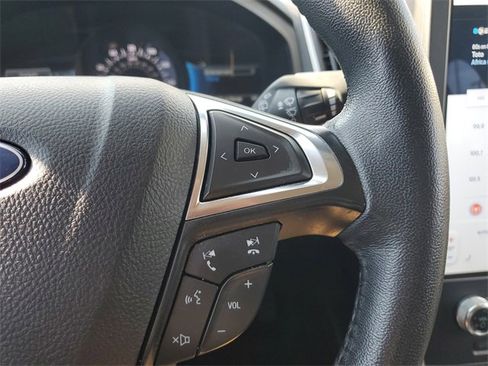 Used 2024 Ford Edge SEL image 26