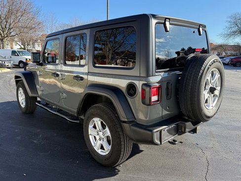 Used 2019 Jeep Wrangler Unlimited Sport S image 8