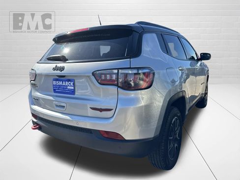 Used 2024 Jeep Compass Trailhawk AWD/4WD image 3