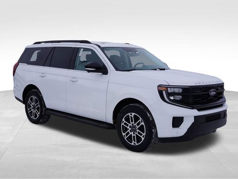 New 2026 Ford Expedition Active image 1