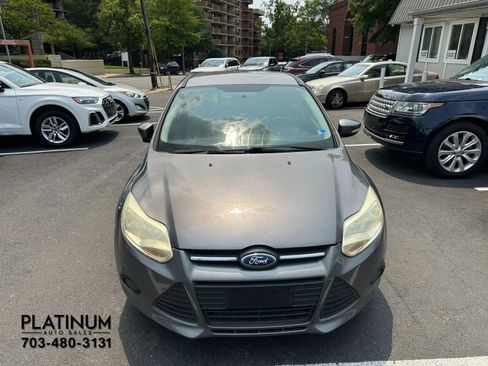 Used 2014 Ford Focus SE FWD image 4