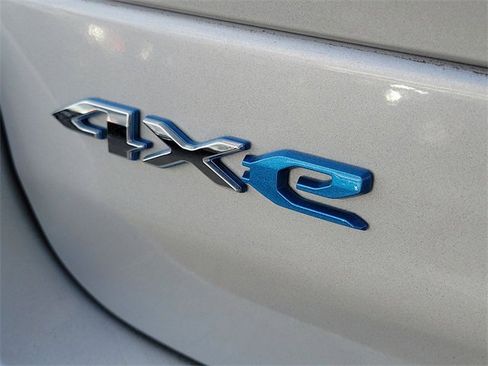 Used 2023 Jeep Grand Cherokee 4WD 4xe w/ Luxury Tech Group II image 7