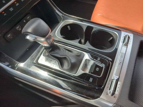 Used 2023 Kia Carnival SX FWD image 22