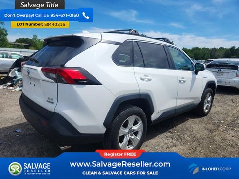 Used 2019 Toyota RAV4 XLE w/ Convenience Package AWD/4WD image 4