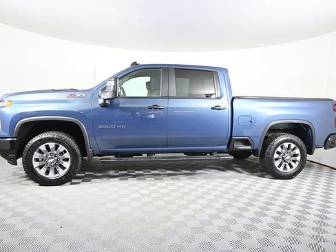 Used 2025 Chevrolet Silverado 2500 Custom w/ Custom Value Package AWD/4WD image 2