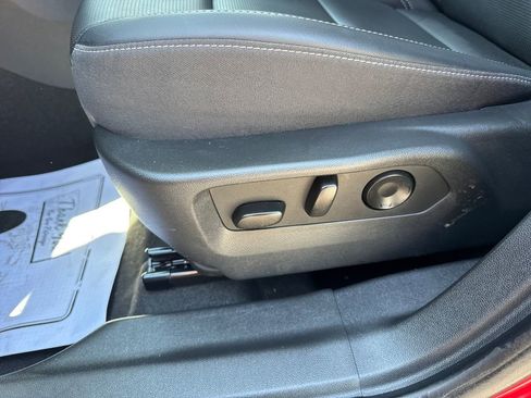 Used 2025 Buick Envision Preferred AWD/4WD image 18