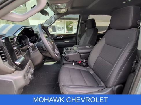 Used 2023 Chevrolet Silverado 1500 LT AWD/4WD image 18