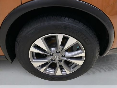 Used 2015 Nissan Murano SV AWD/4WD image 18