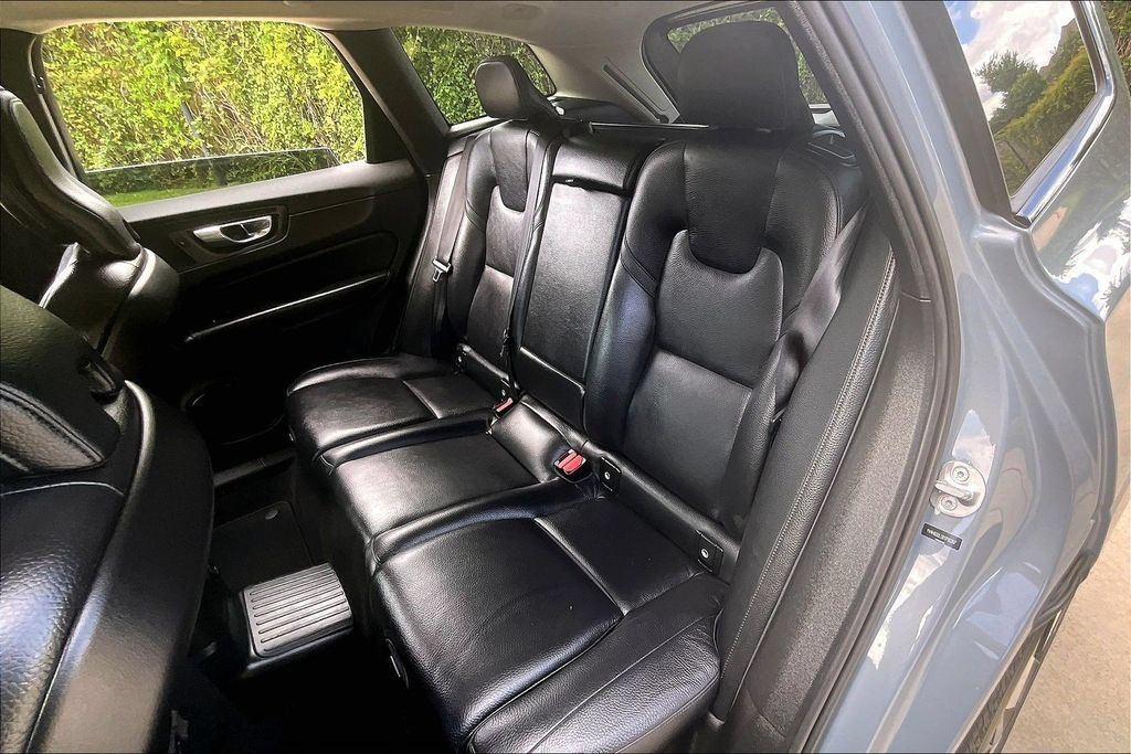 Used 2024 Volvo XC60 T8 Plus w/ Protection Package Premier AWD/4WD image 35