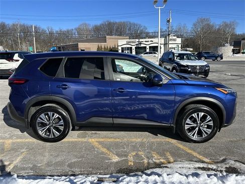 Certified 2022 Nissan Rogue SV image 9