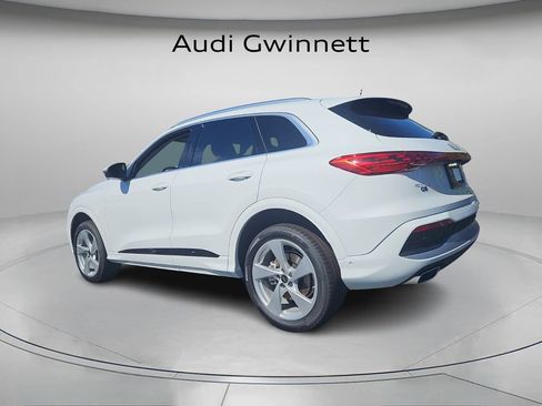 Used 2025 Audi Q5 Premium Plus AWD/4WD image 3