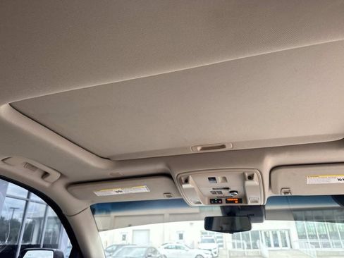 Used 2020 Cadillac Escalade Luxury RWD image 11