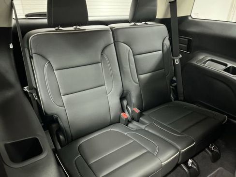 Certified 2023 GMC Acadia Denali w/ Denali Ultimate Package image 28
