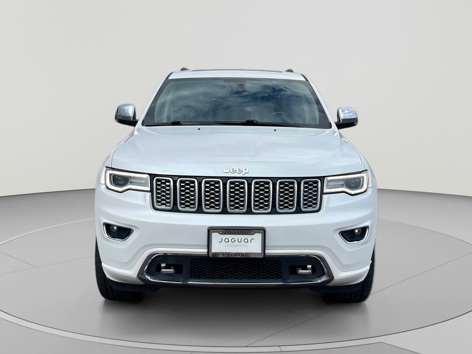 Used 2017 Jeep Grand Cherokee Overland AWD/4WD image 8