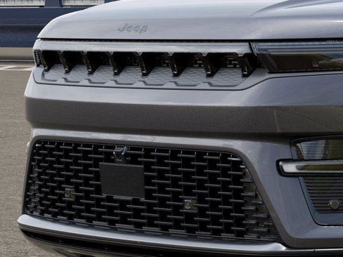 New 2026 Jeep Grand Wagoneer Limited AWD/4WD image 11