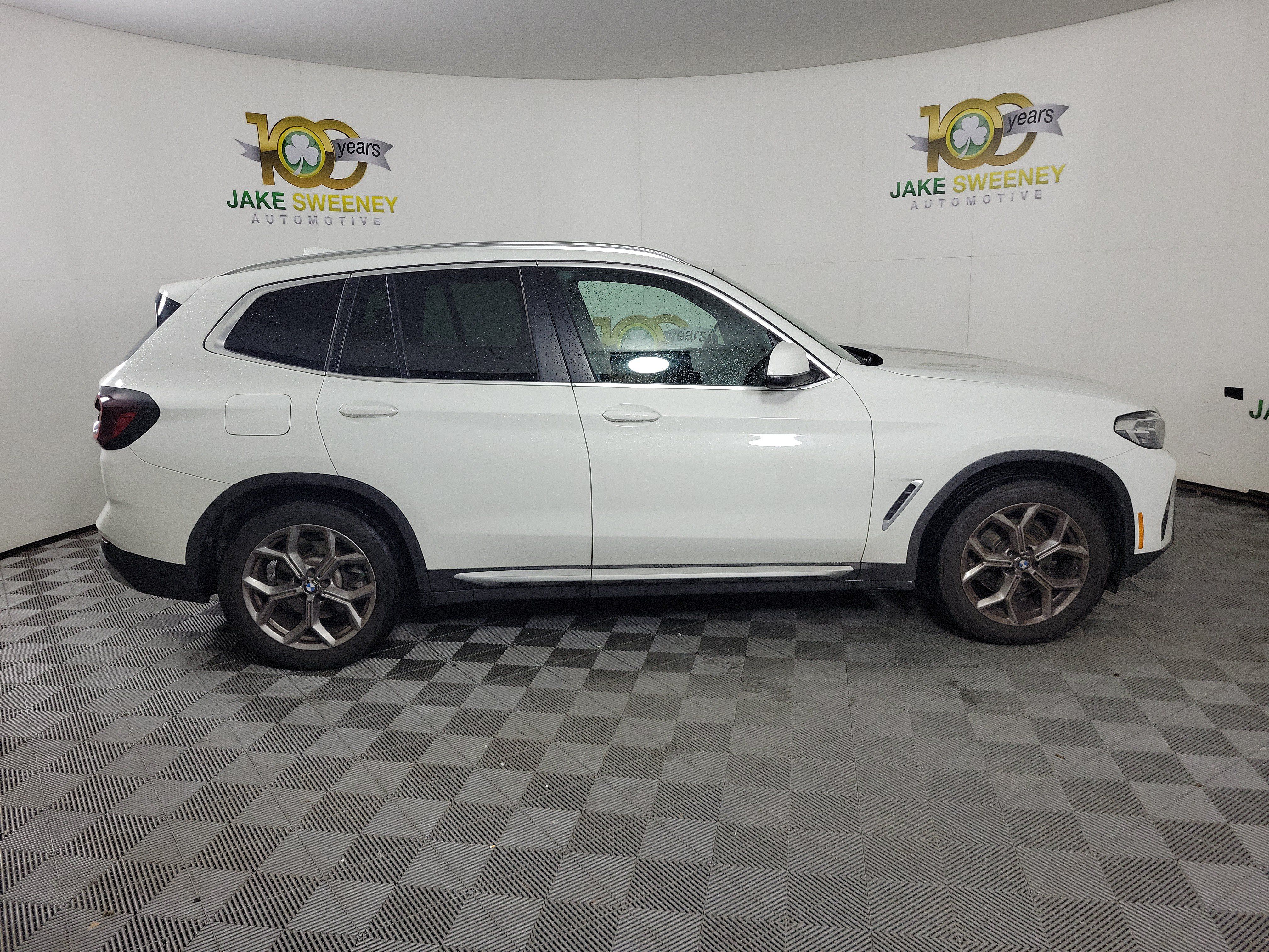 Used 2024 BMW X3 xDrive30i w/ Premium Package AWD/4WD image 4