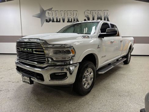 Used 2022 RAM 2500 Laramie AWD/4WD image 1