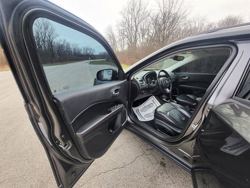 Used 2019 Jeep Compass Limited image 23