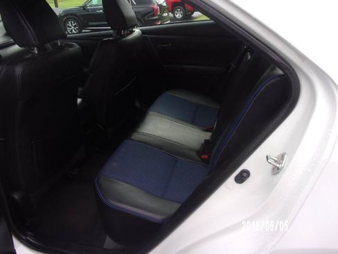 Used 2018 Toyota Corolla SE FWD image 8