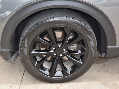 Used 2023 Ford Explorer Platinum w/ Technology Package RWD image 40