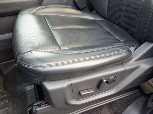 Used 2022 Ford Expedition XLT AWD/4WD image 14