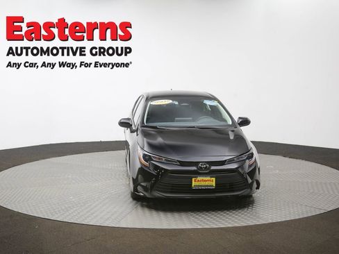 Used 2025 Toyota Corolla LE image 52