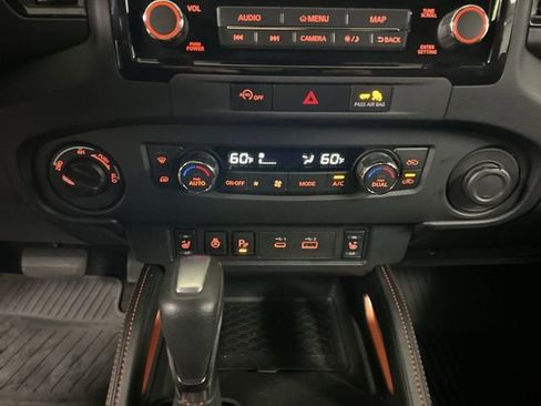 Used 2023 Nissan Frontier PRO-4X w/ Pro Convenience Package AWD/4WD image 18