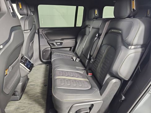 Used 2023 Rivian R1S Adventure image 21