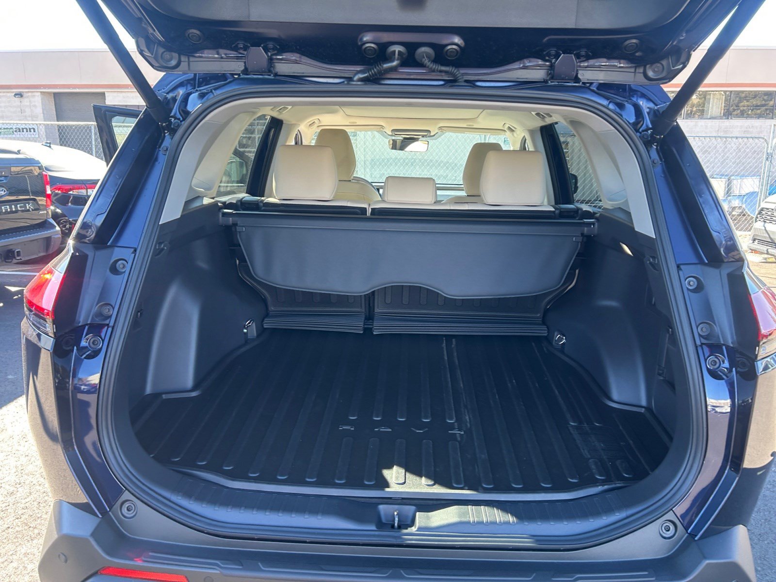 Certified 2026 Toyota RAV4 XLE Premium w/ Panoramic Sun Roof Package AWD/4WD image 32