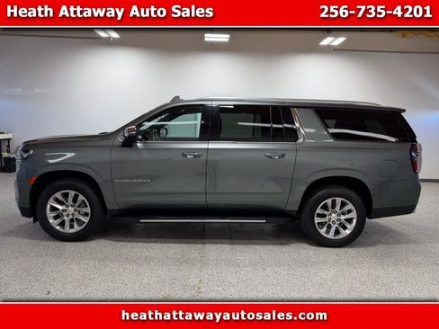 Used 2023 Chevrolet Suburban Premier RWD image 1