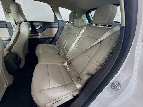 Used 2024 Lincoln Corsair Grand Touring image 30