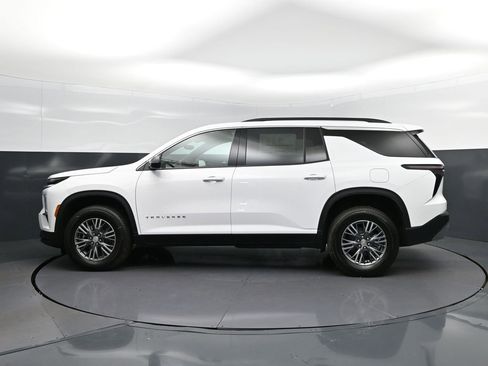 New 2026 Chevrolet Traverse LT image 4