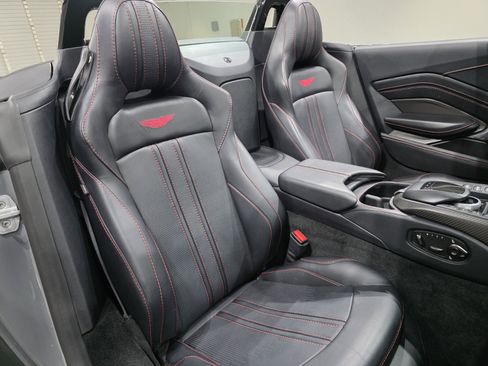 Used 2023 Aston Martin V8 Vantage Roadster RWD image 21
