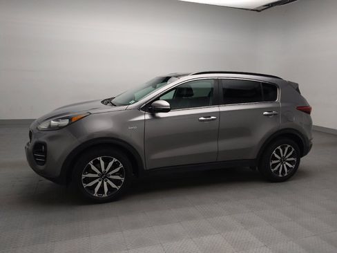 Used 2018 Kia Sportage EX w/ EX Premium Package image 2