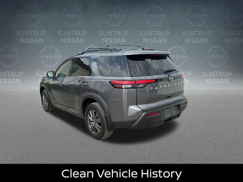 Certified 2025 Nissan Pathfinder SV w/ SV Premium Package FWD image 4