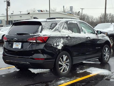 Used 2023 Chevrolet Equinox LT image 2