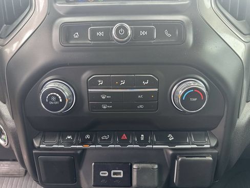 Used 2025 Chevrolet Silverado 1500 Custom Trail Boss AWD/4WD image 28