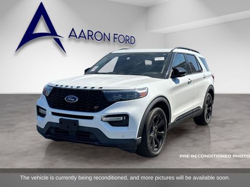Used 2022 Ford Explorer ST w/ Equipment Group 401A image 2