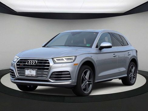 Used 2018 Audi SQ5 Premium Plus w/ Navigation Package image 4