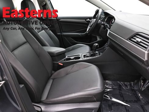 Used 2020 Volkswagen Jetta SE FWD image 24