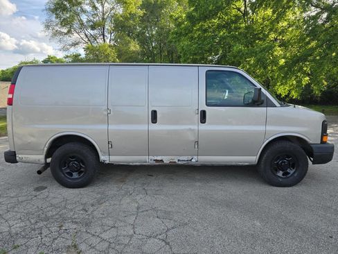 Used 2007 GMC Savana 1500 RWD image 5