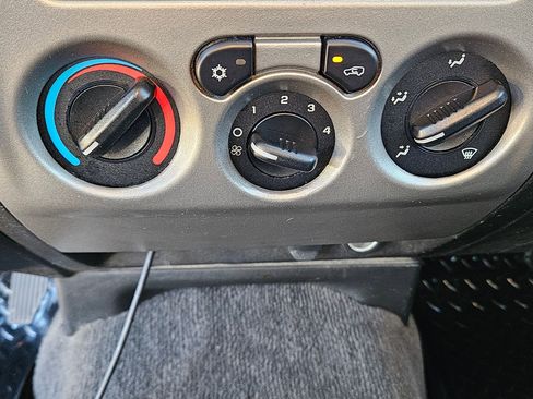 Used 2012 Chevrolet Colorado W/T image 24