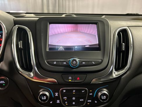 Used 2024 Chevrolet Equinox LT FWD image 18