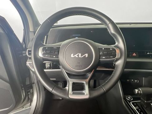 Used 2024 Kia Sportage EX AWD/4WD image 12