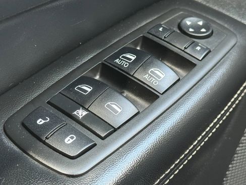 Used 2015 Jeep Grand Cherokee Limited w/ Luxury Group II AWD/4WD image 24