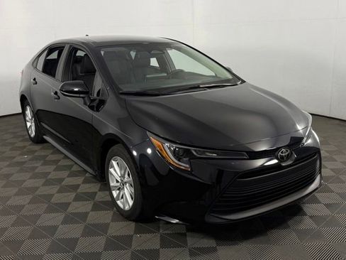 Used 2023 Toyota Corolla LE w/ LE Convenience Package FWD image 26