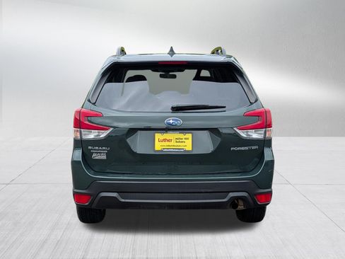Used 2024 Subaru Forester Premium AWD/4WD image 6