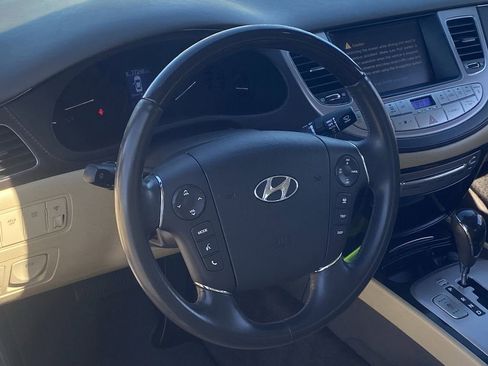 Used 2011 Hyundai Genesis 4.6 RWD image 21