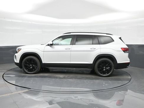 New 2026 Volkswagen Atlas SE image 6